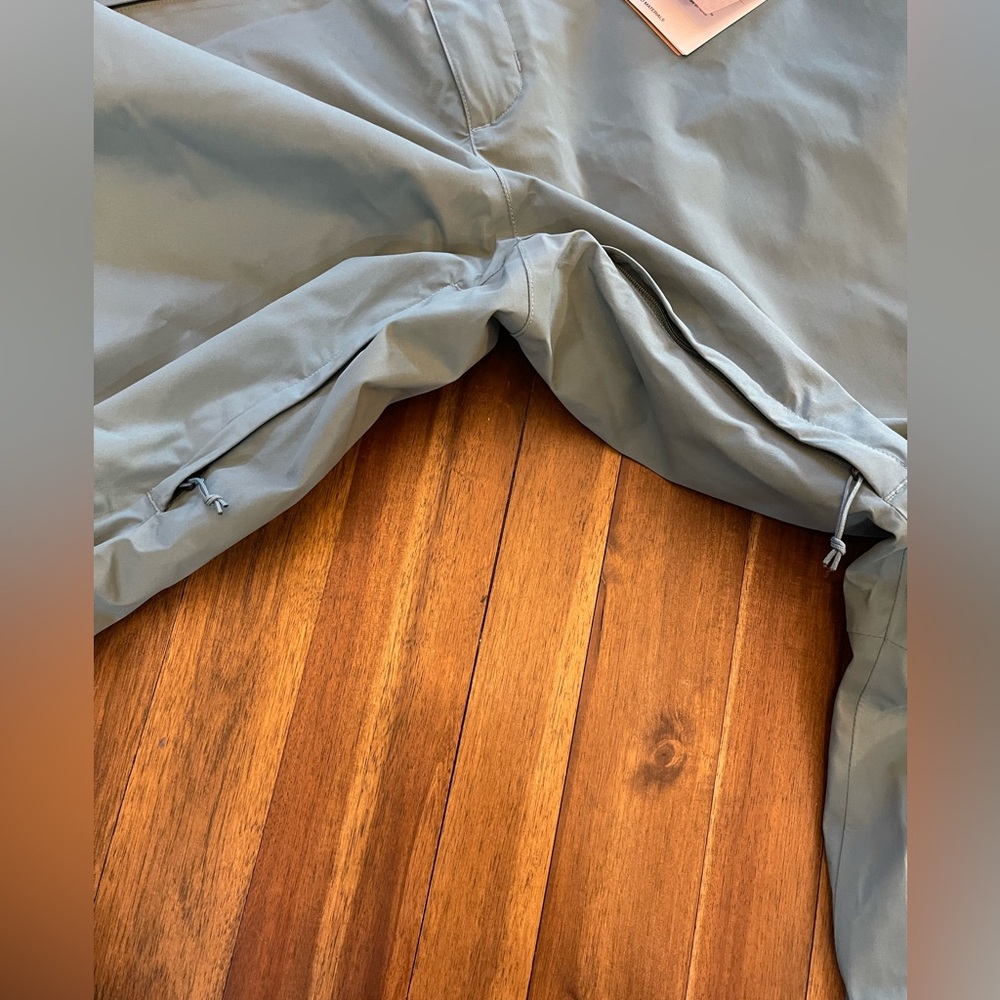 The North Face women’s plus freedom snow pant dark sage - Picture 9 of 15